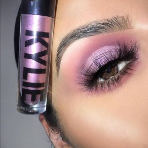 Fine Wine Glitter Eyes